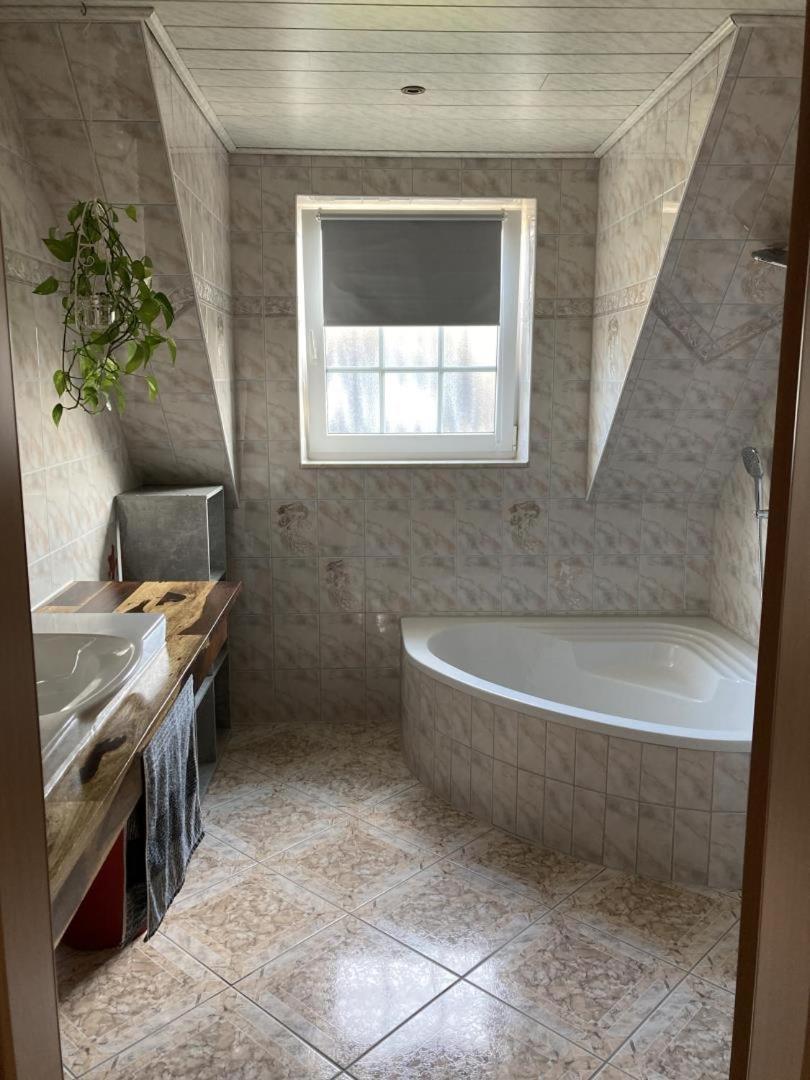 Neu Ferienwohnung Hofmann Хузум Экстерьер фото